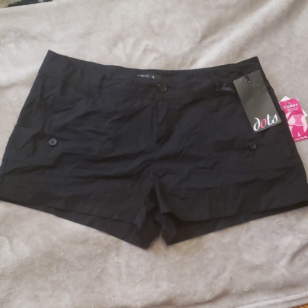 NWT Women Black Shorts Size 14